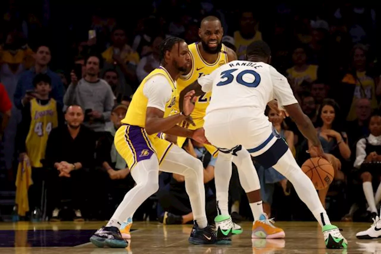 Première historique en NBA : LeBron et Bronny James ont joué ensemble face à Minnesota