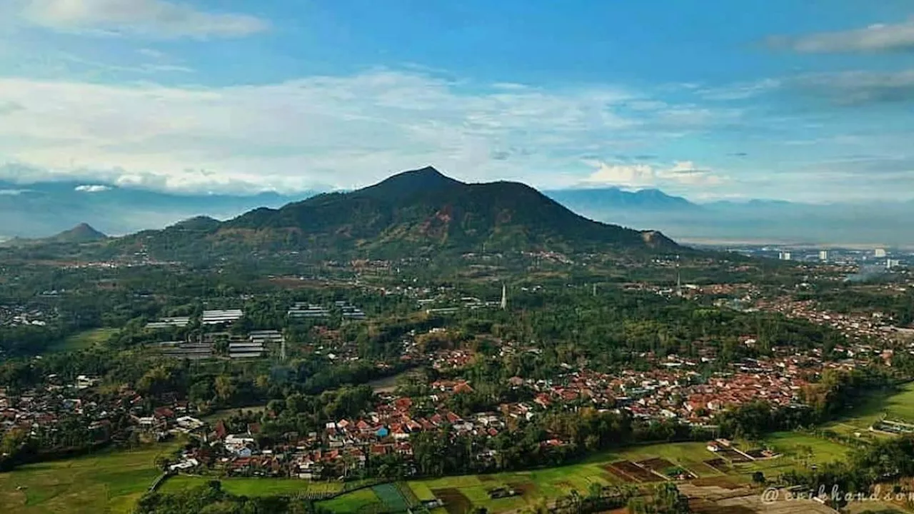 6 Fakta Menarik Gunung Bukitjarian di Bandung yang Dulunya Bernama Gunung Iwir-iwir