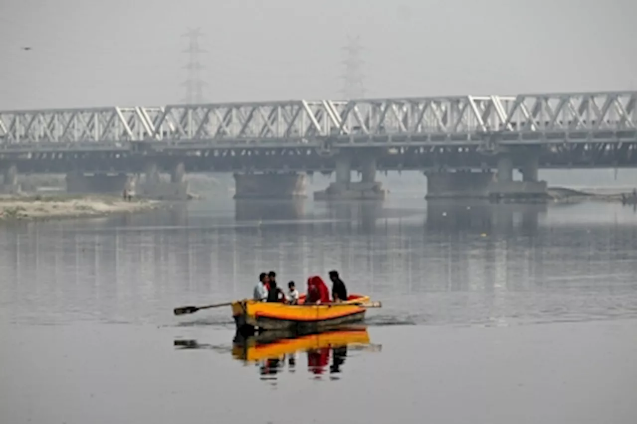 Ahead of Deepavali, constant stink as New Delhi chokes from world’s worst air pollution