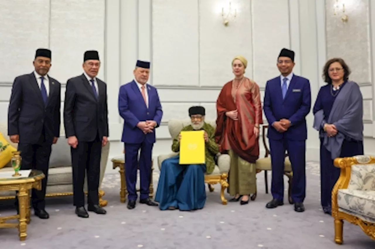 Sultan Ibrahim bestows 'Royal Professor' title on Islamic scholar Syed Muhammad Naquib Al-Attas