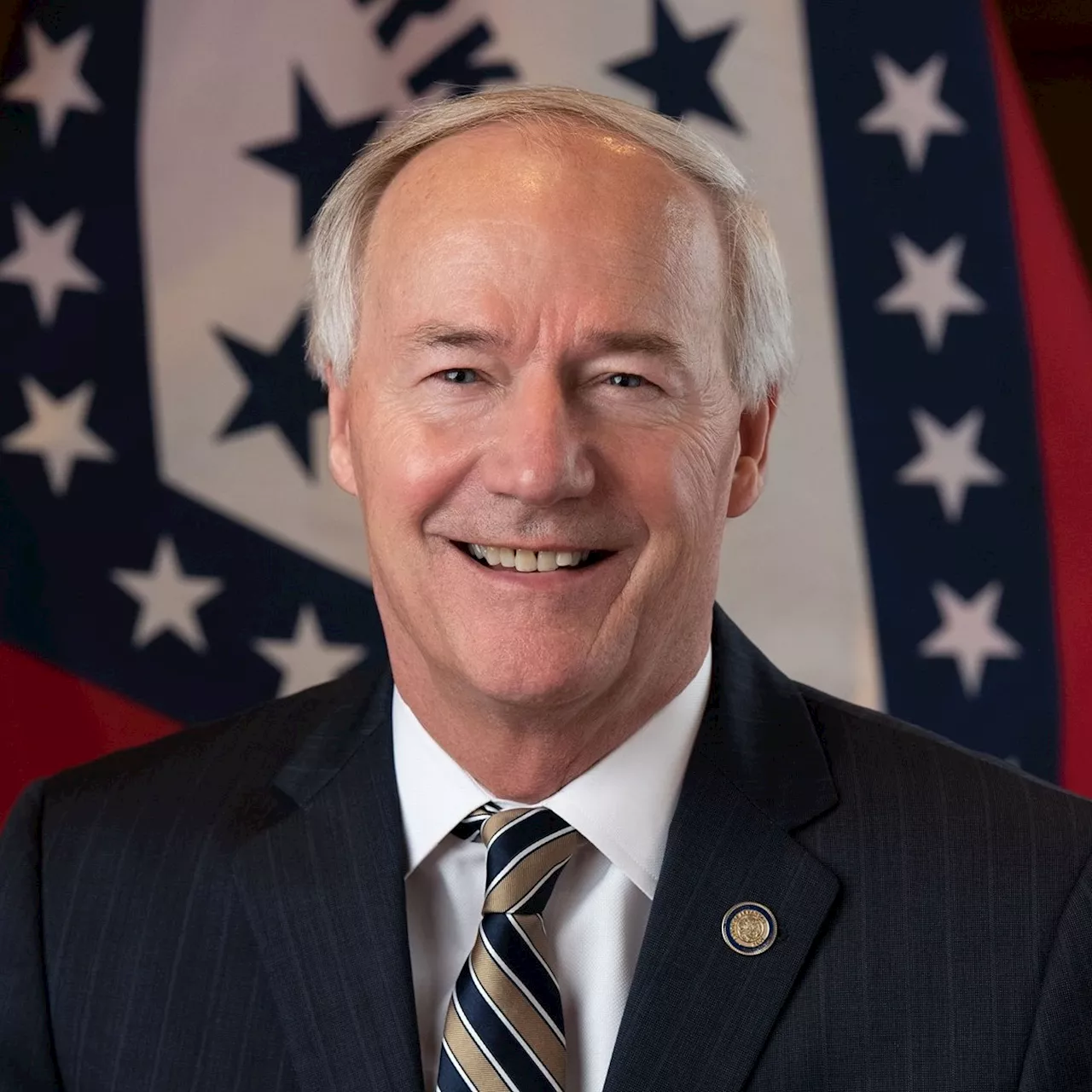 Former Arkansas Gov. Hutchinson gives Mississippi lawmakers tips on streamlining government