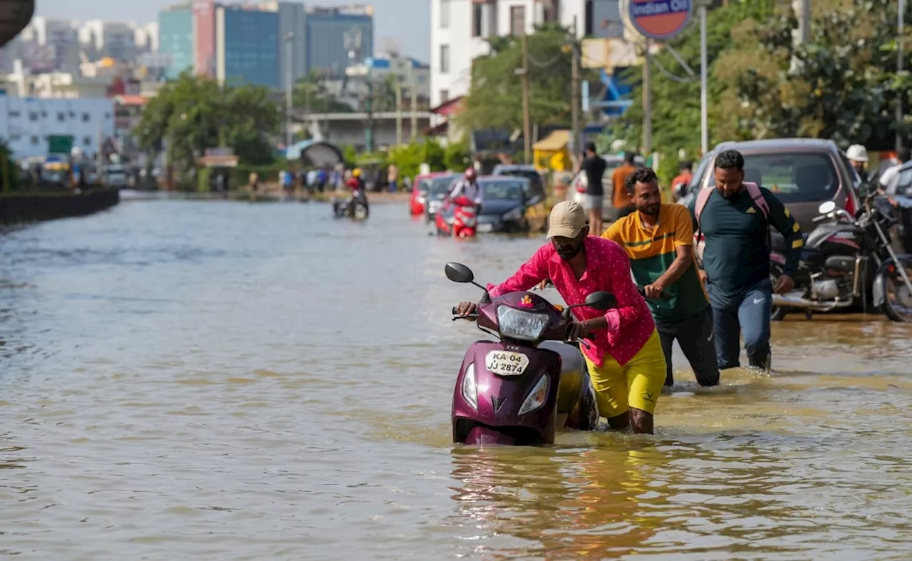 Bangalore Rains : स्कूल बंद, प्राइवेट कंपनियों के कर्मचारियों को WFH की सलाह... जानें 10 अपडेट्स