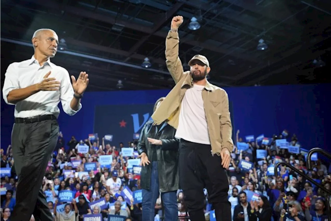 Barack Obama zingt mee met muziek van Eminem, nadat rapper steun uitspreekt voor Kamala Harris