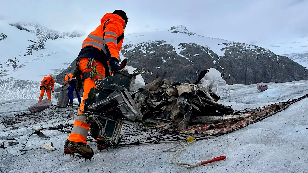 Gebirgsspezialisten der Luftwaffe im Einsatz – Flugzeug-Bergung auf dem Gauligletscher (BE)