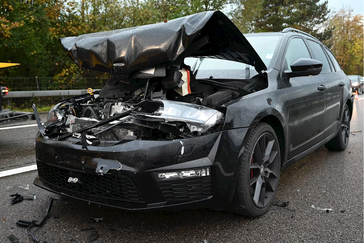 Züberwangen SG / Autobahn A1: Auffahrkollision zwischen vier Autos