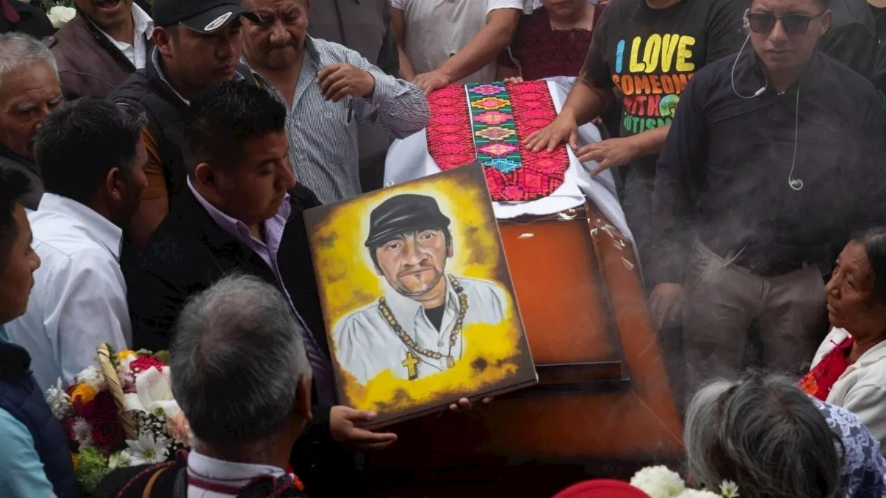 “Sacerdote de los pobres”: miles despiden al padre Marcelo Pérez en San Andrés Larráinzar