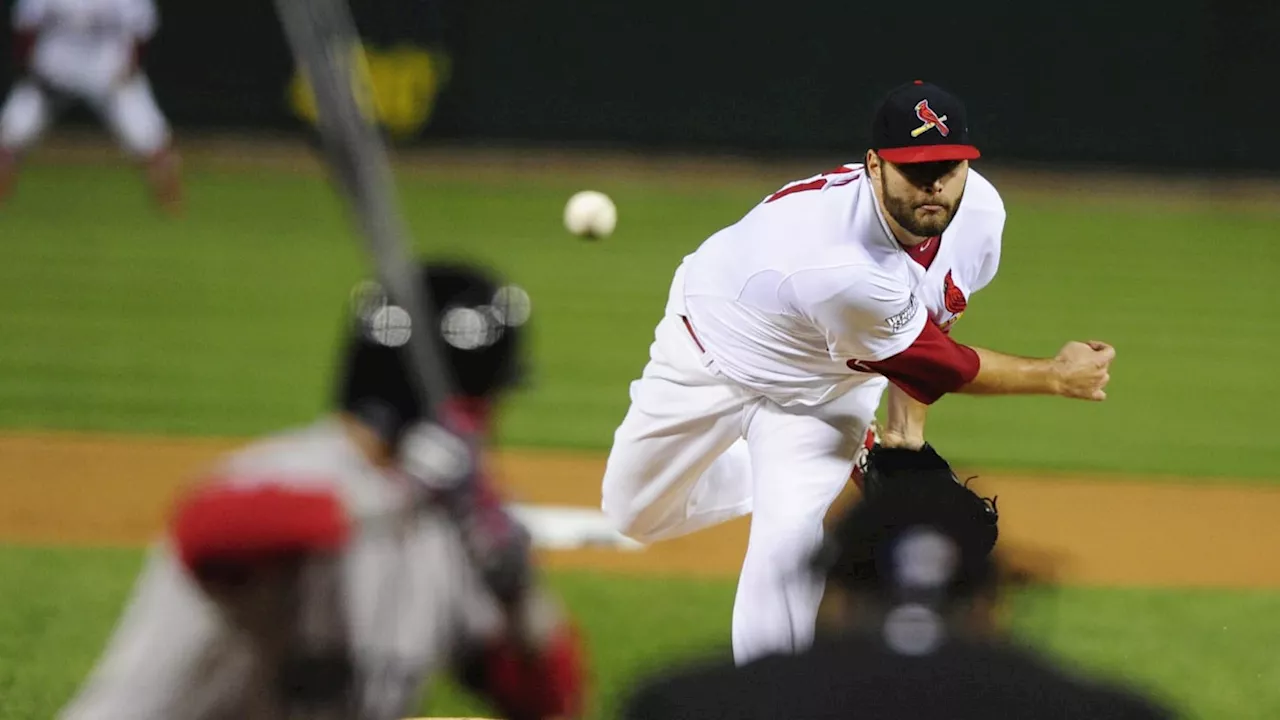 Cherished Cardinals Hurler Reportedly 'Intends To Pitch' In 2025; Where Will He Land?