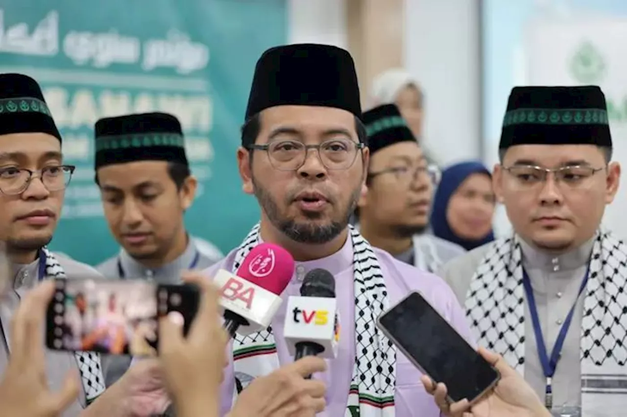 Islamic authorities monitoring teachings of 12 movements, says Zulkifli