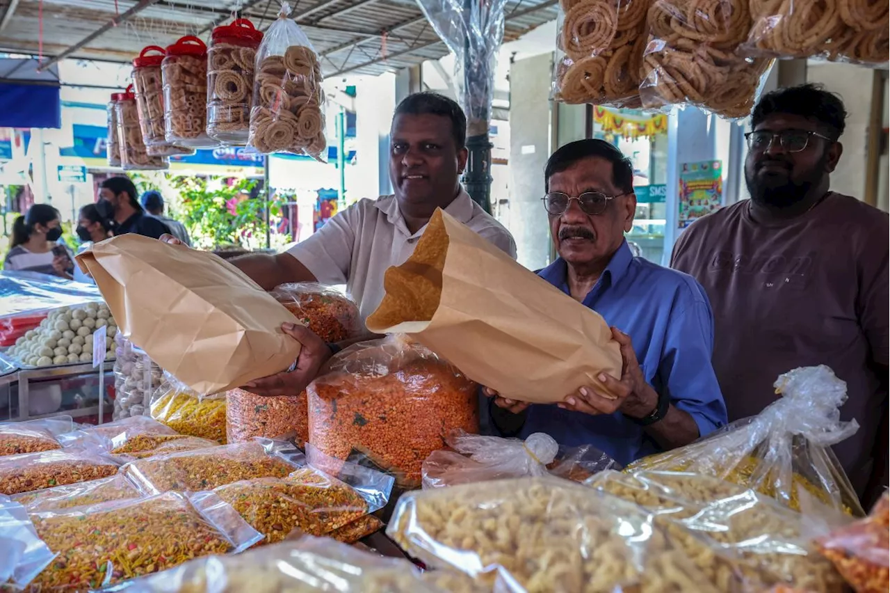 Traders sell 30,000 Indian sweets, 50,000 muruku ahead of Deepavali in George Town