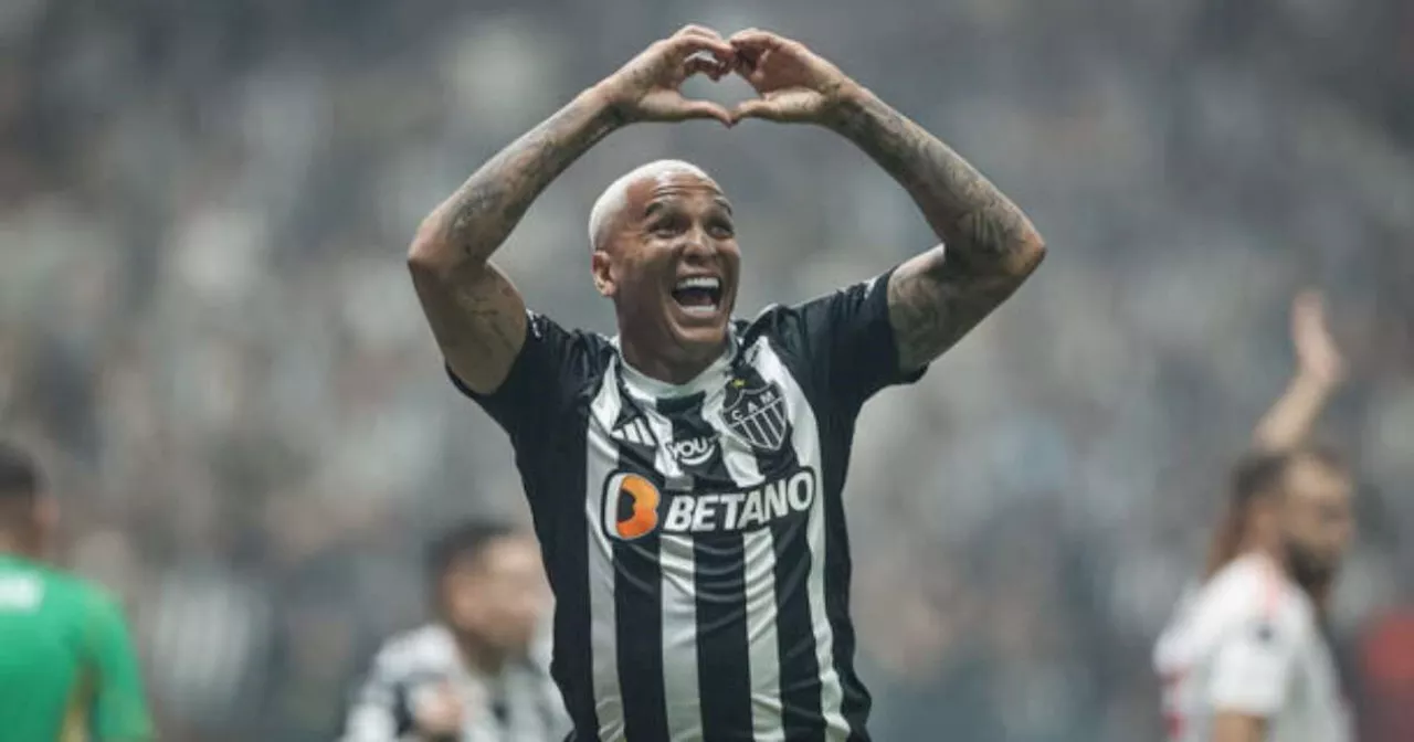 Deyverson brilha, Atlético arrasa River Plate e está com um pé na final da Libertadores
