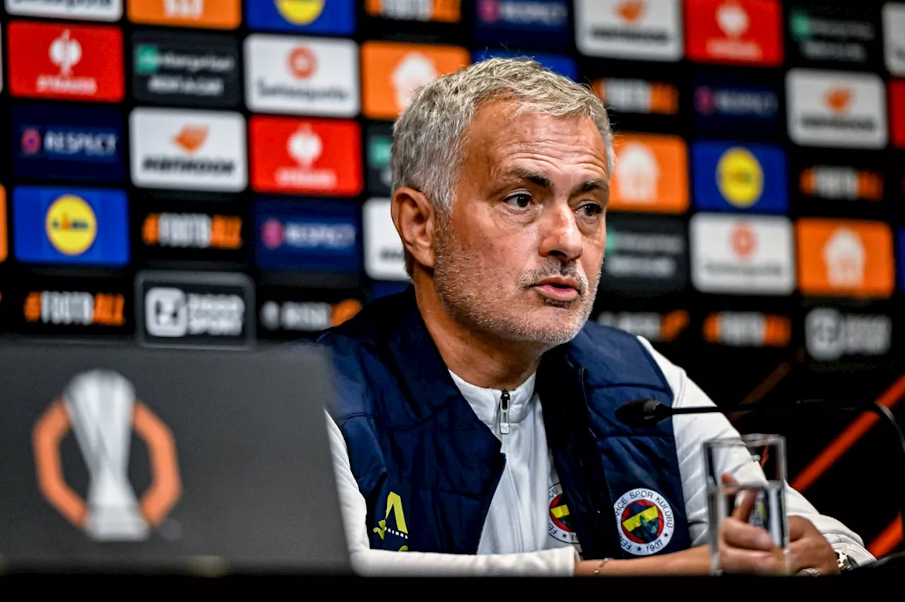 Mourinho steunt Ten Hag: 'Belangrijk dat ze vertrouwen in hem houden'