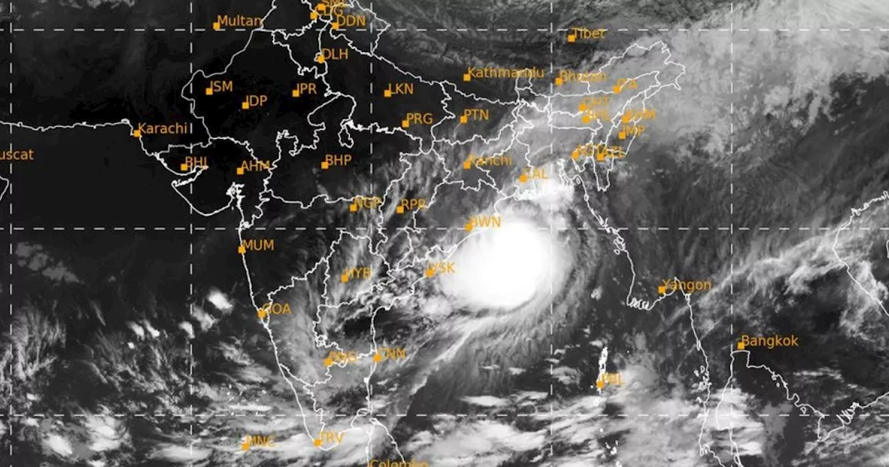 Flights suspended at India's Kolkata, Odisha state as cyclone approaches