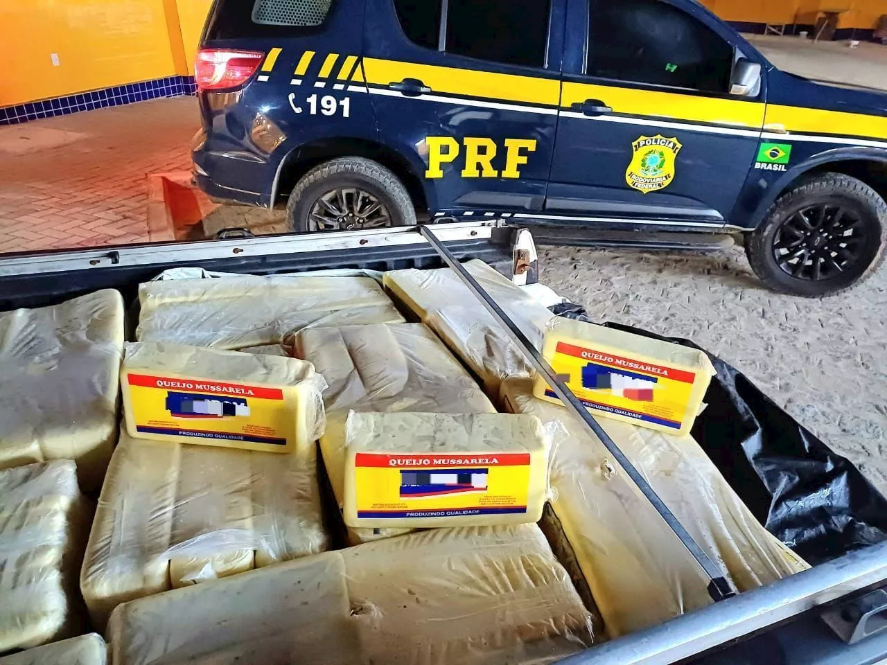 PRF apreende 600 kg de laticínios irregulares sem refrigeração em Pernambuco