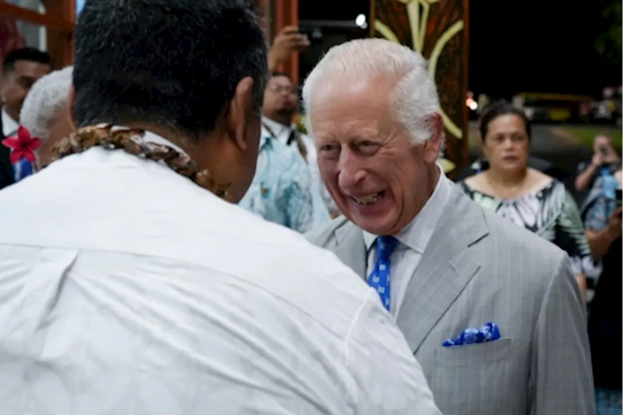 Aux Samoa, Charles III déguste du kava, breuvage ancestral du Pacifique Sud