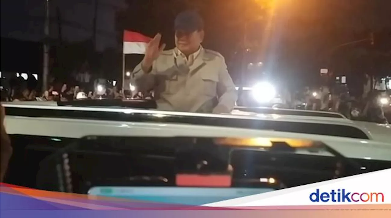 Prabowo Tiba di Akmil Magelang, Sapa Warga dari Mobil