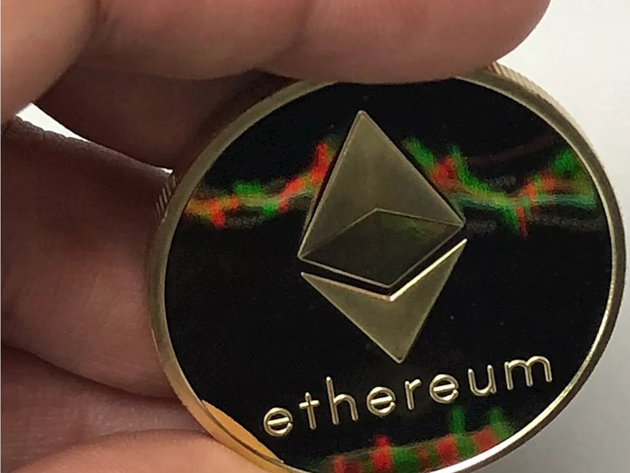 Ethereum Price Forecast: ETH holds above $2,500 amid recent sell-off