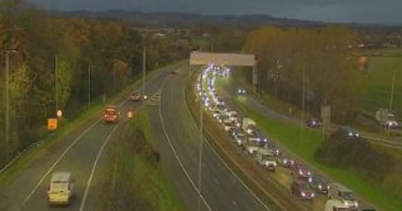 M8 traffic chaos with six-mile queues into Glasgow after rush hour crash