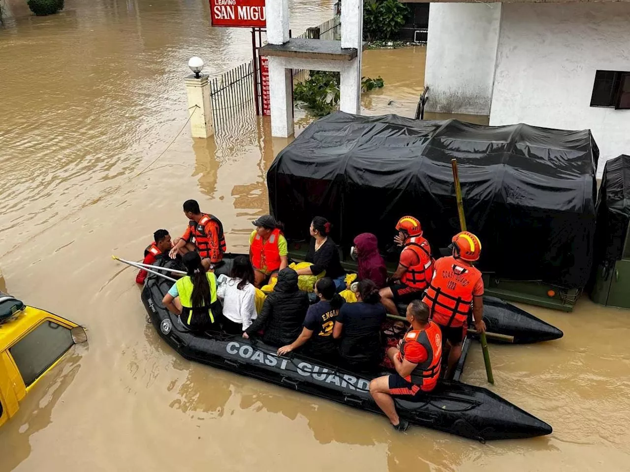 PCG has rescued 15,000 amid Kristine, spokesman says