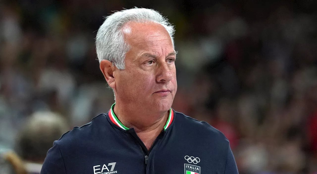 Velasco rinnova: «Allenerò l'Italvolley femminile fino alle Olimpiadi del 2028»