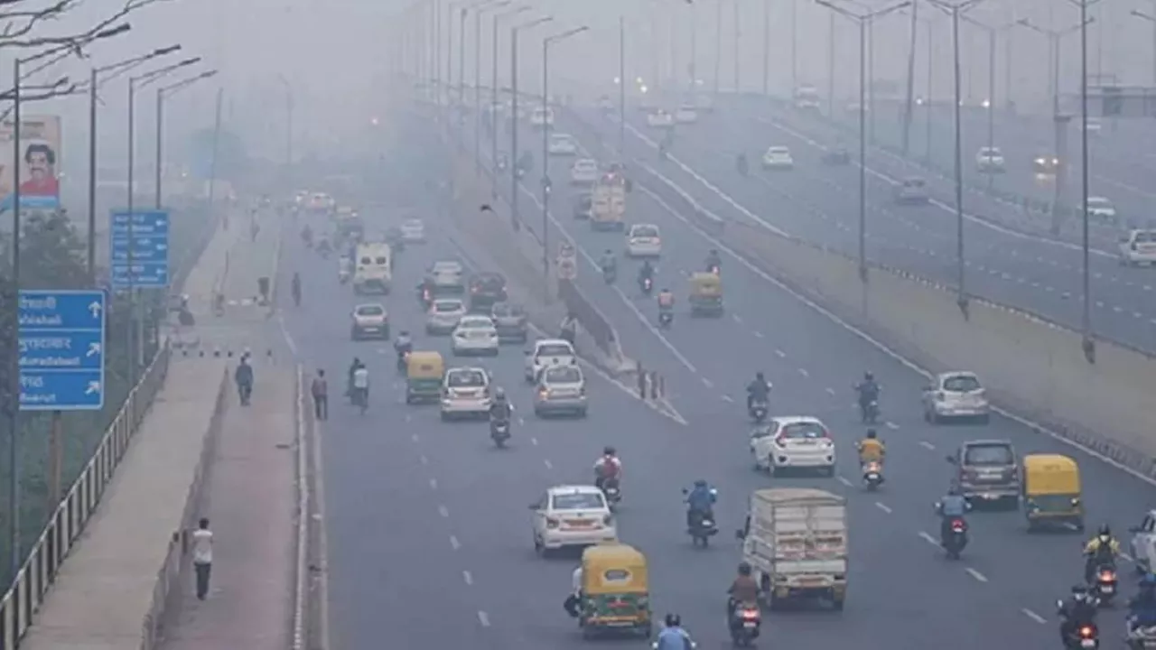 Delhi-NCR के प्रदूषण में दिखी कमी, तेज हवा चलने से हुआ फायदा; दिल्ली का AQI अभी भी 'बहुत खराब' श्रेणी में