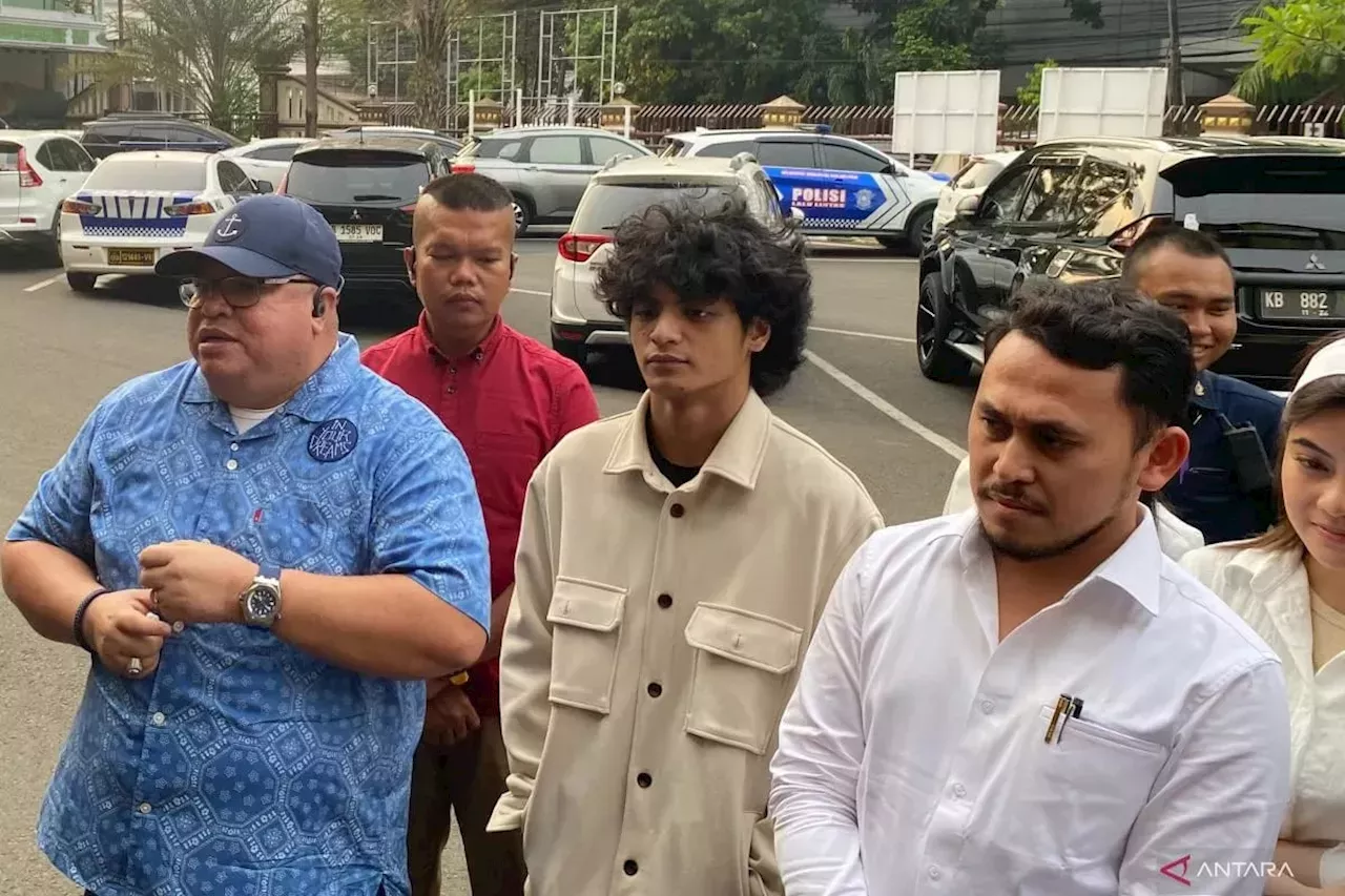 Vadel Badjideh Serahkan Bukti Perjalanan Anak Nikita Mirzani Ke Polisi ...