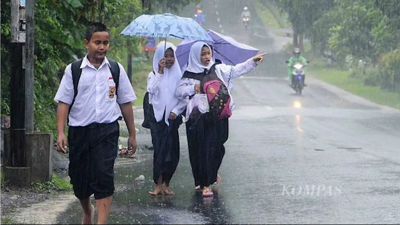 BMKG: Seluruh Wilayah Jakarta Diprediksi Diguyur Hujan Ringan Malam Ini