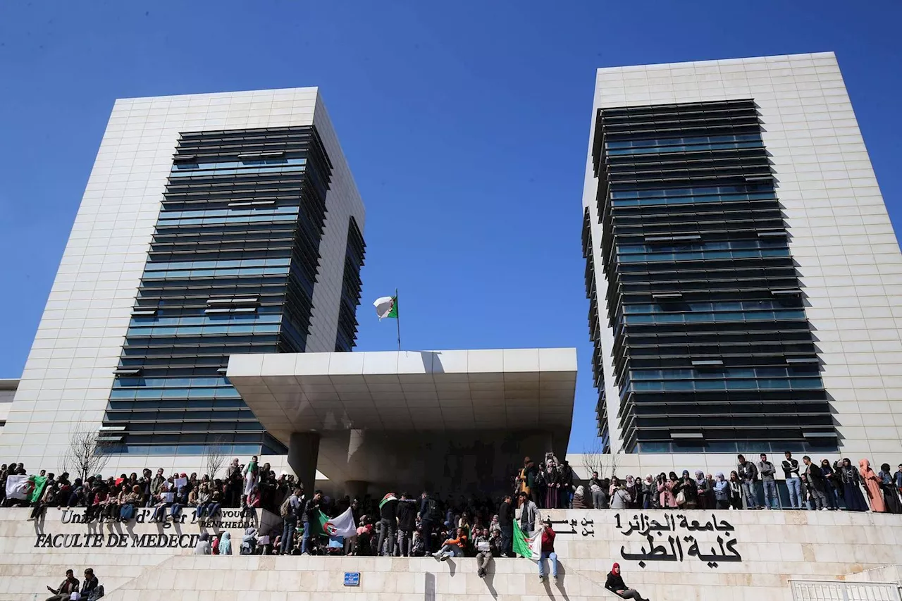 En Algérie, la fronde des étudiants en médecine prend de l’ampleur