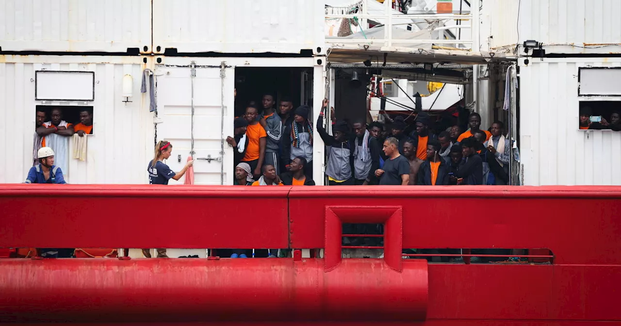 Accoglienza di migranti, altra truffa: maxi-inchiesta tra Napoli e Frosinone, come usavano i fondi europei