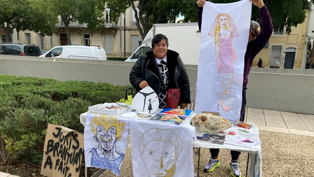 L'artiste Elisabette Zelaya vend ses oeuvres sur le marché du Jean-Jaurès à Nîmes