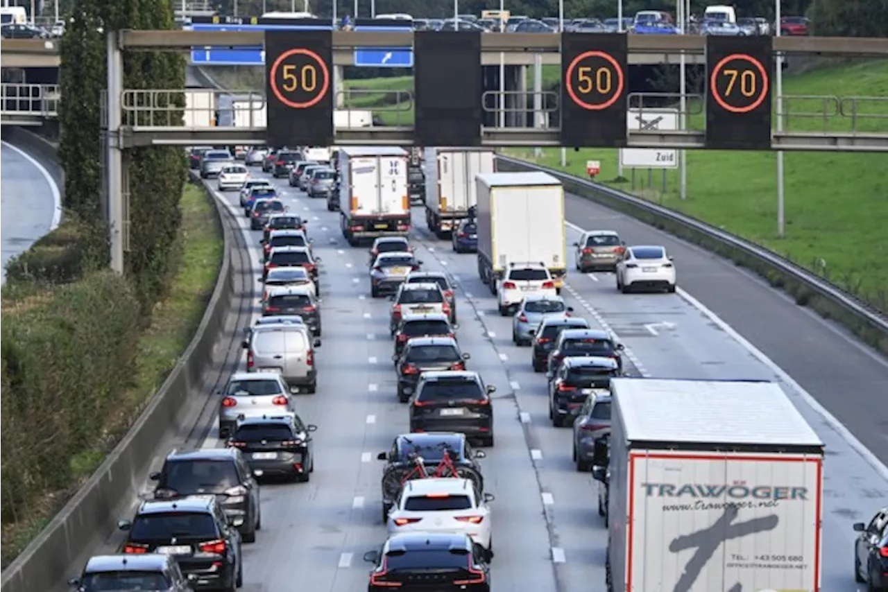 Meerdere ongevallen op E17 tussen Kortrijk en Harelbeke: file in beide richtingen