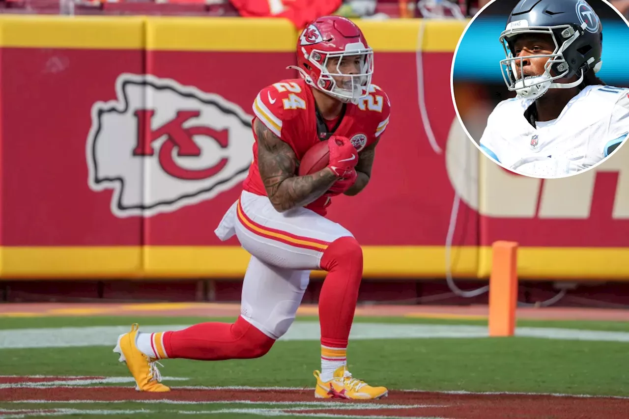 Chiefs lose receiver Skyy Moore to injury after blockbuster DeAndre Hopkins trade