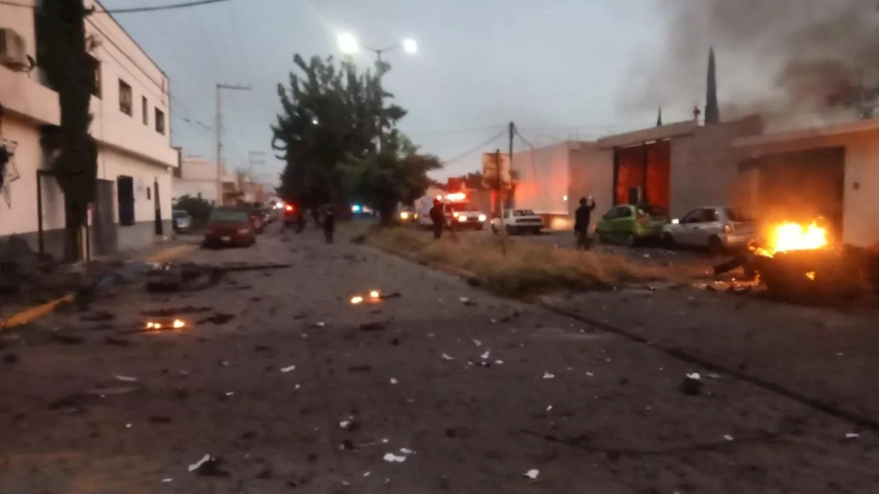 Coche bomba explota afuera de la Secretaría de Seguridad de Acámbaro, Guanajuato