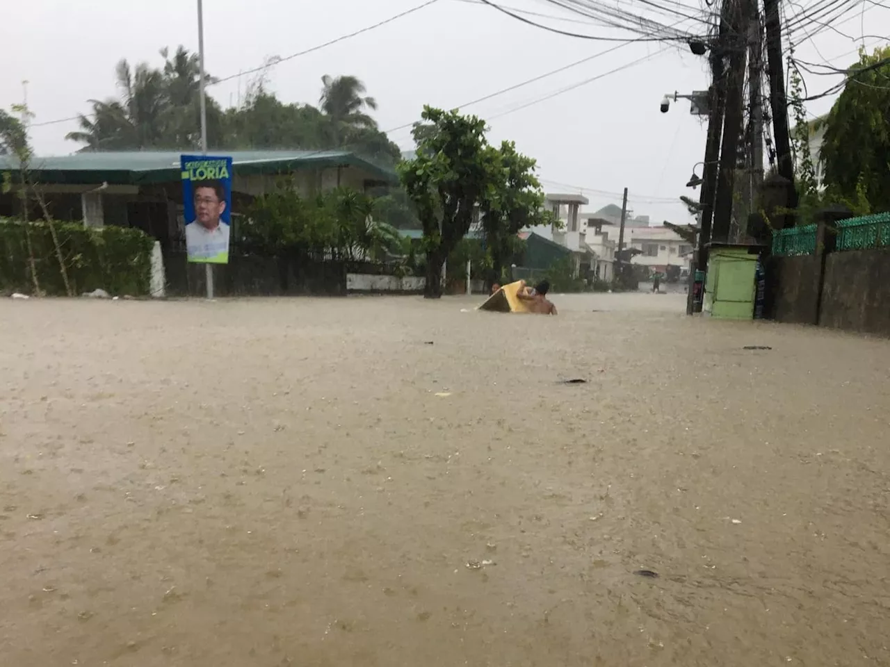 Bicol emergency hotlines suffer disruptions amid surge in rescue requests