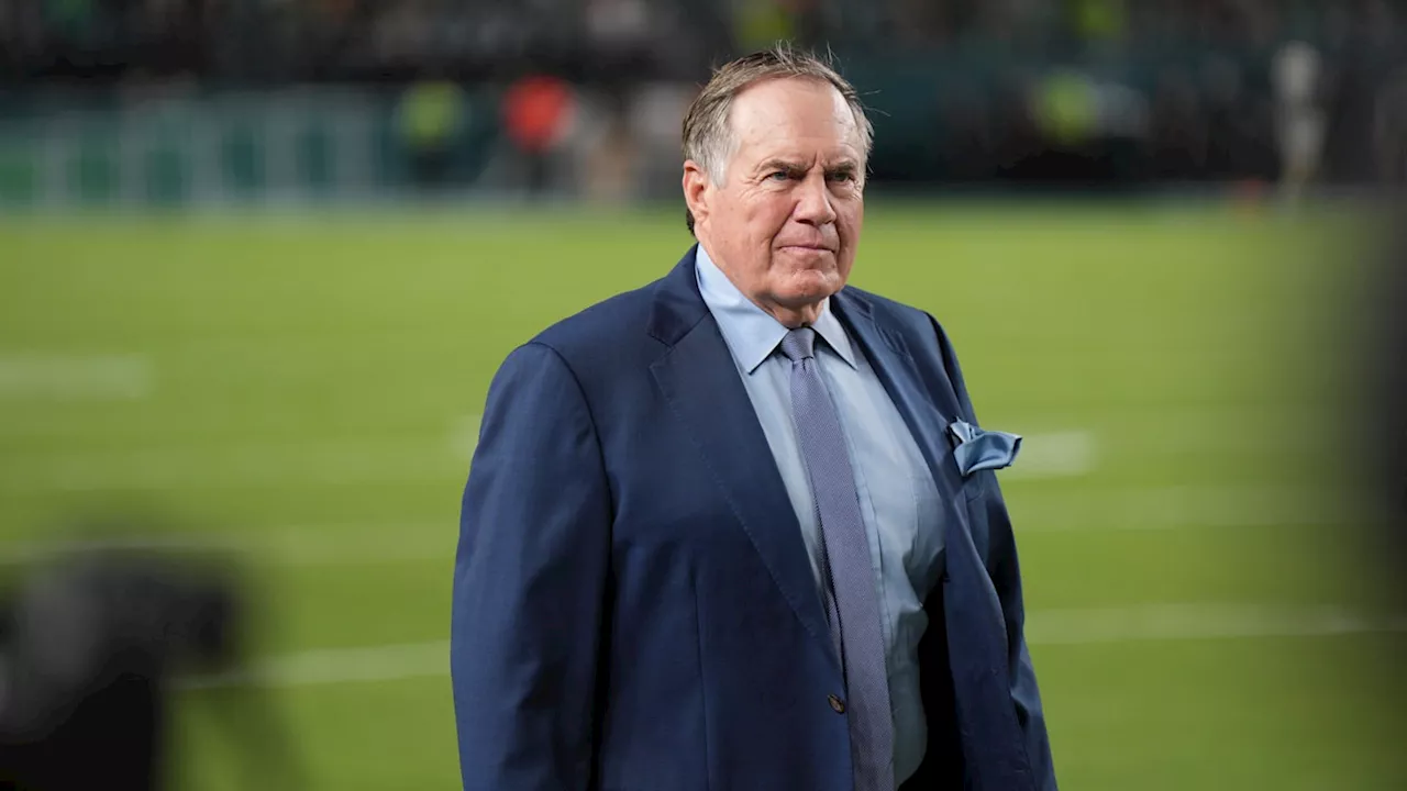 Bill Belichick poses for 24-year-old girlfriend's cheerleading team