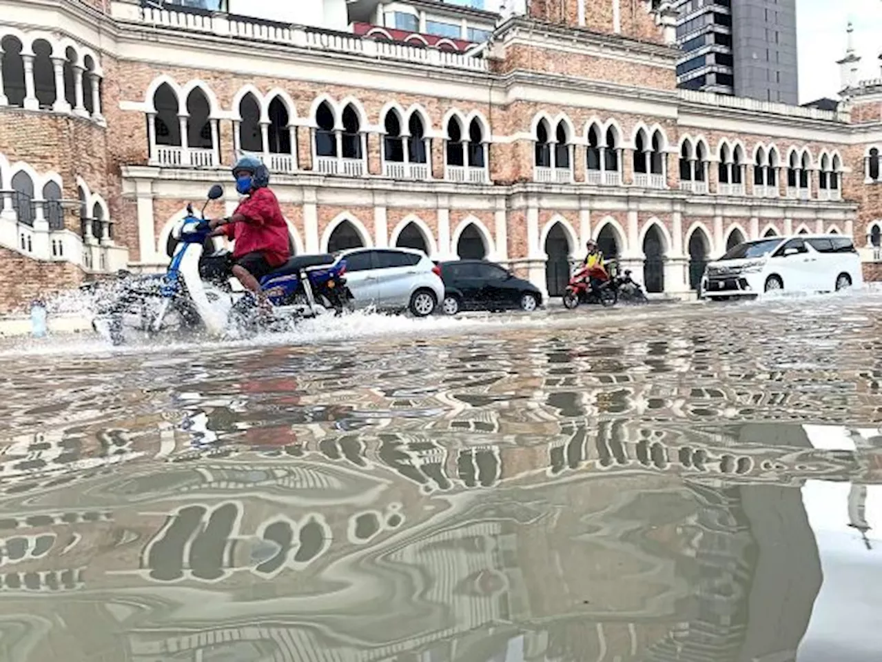 KL flash floods an 'incident', not a 'disaster', Dr Zaliha tells Parliament