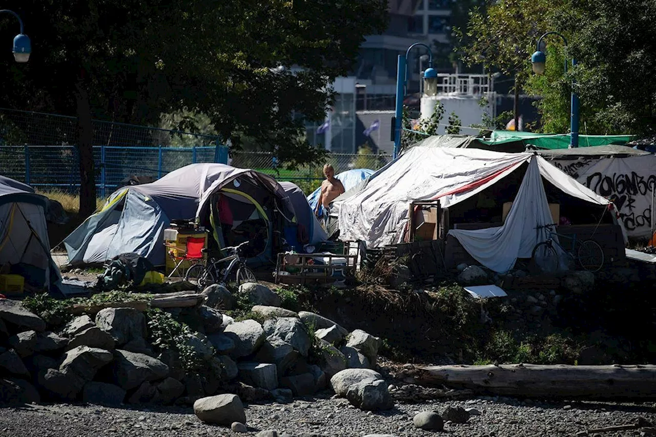 Vancouver poised to to close Crab Park encampment, talking to final 7 residents