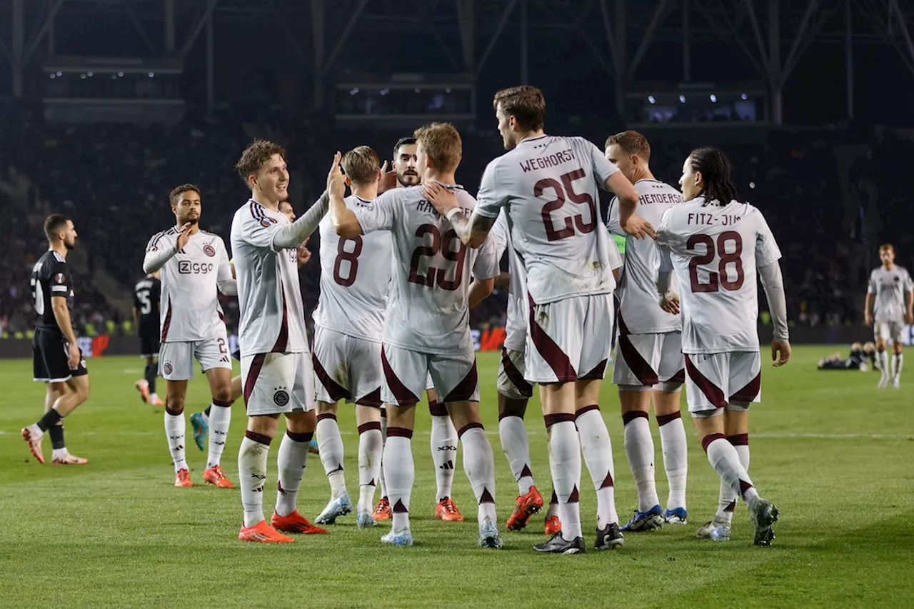 Ajax sluit moeizame Europese avond af met ruime zege in Baku