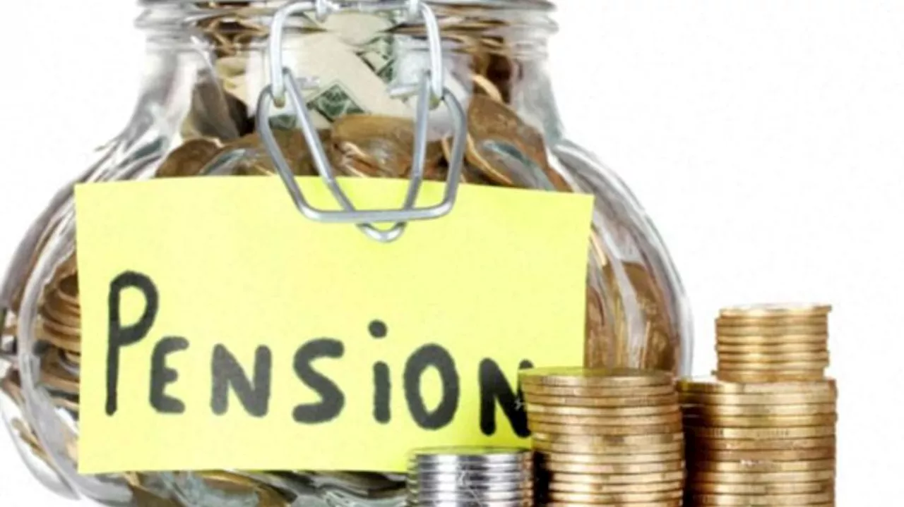 New Pension Scheme Rules: వాలంటరీ రిటైర్మెంట్ తీసుకునే కేంద్ర ప్రభుత్వ ఉద్యోగులకు అలర్ట్..కొత్త పెన్షన్ స్కీం రూల్స్ ఇవే