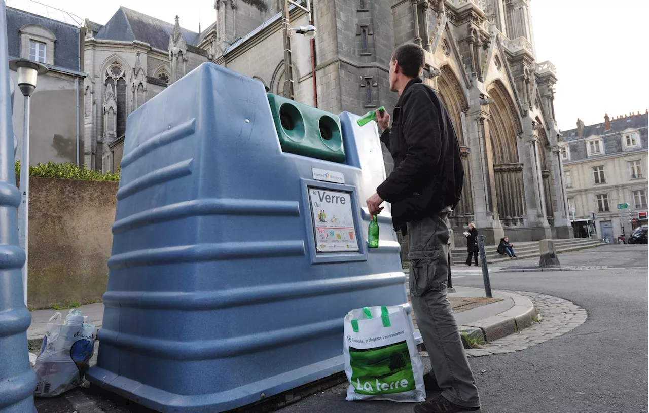 Dordogne : Elle scotche les conteneurs près de chez elle pour éviter les nuisances