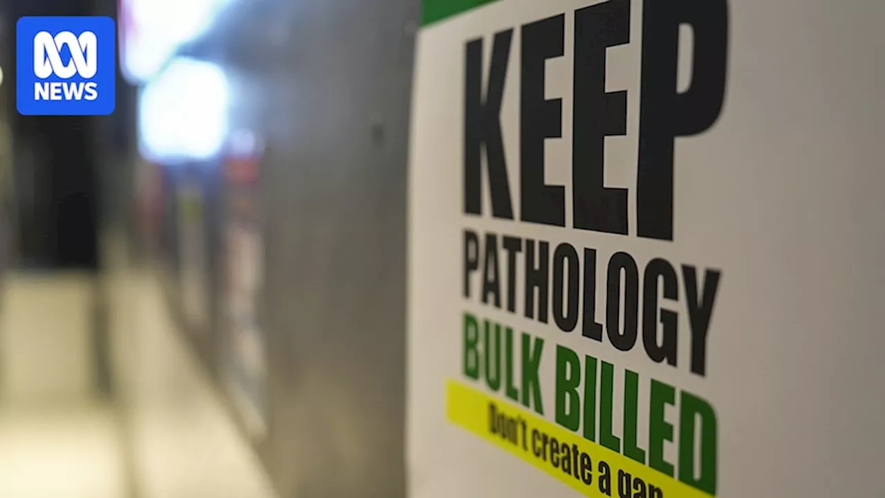 Pathology companies say bulk billing is at risk from rebate freezes, but health experts say they are 'bluffing'