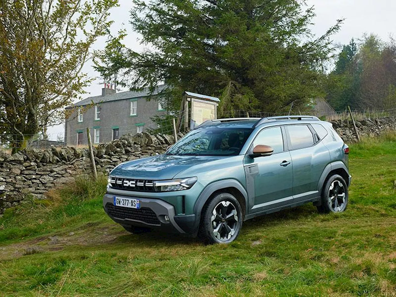 Nuovo Dacia Duster eletto Auto Europa 2025