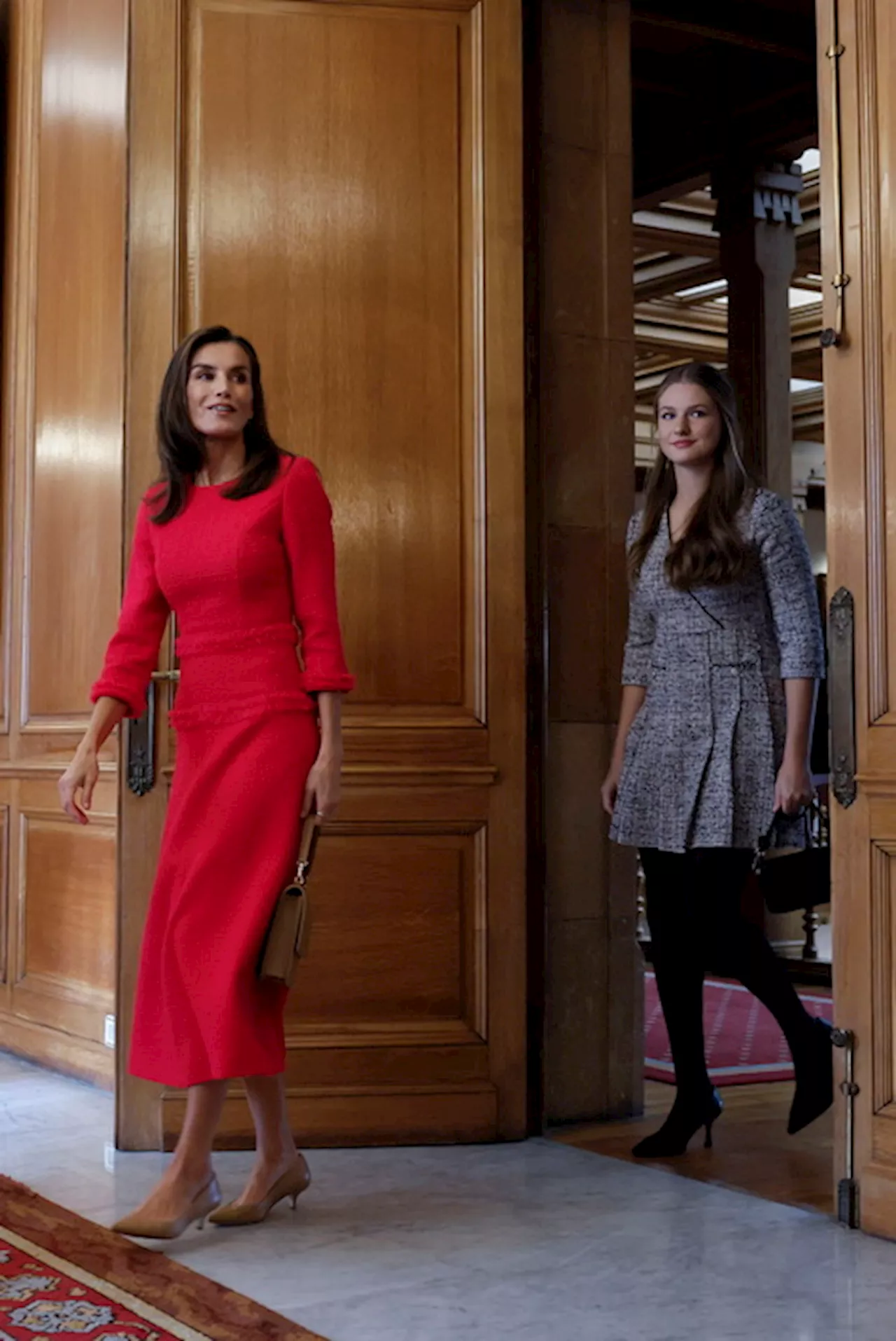 Letizia e Leonor di Spagna all'Università di Oviedo