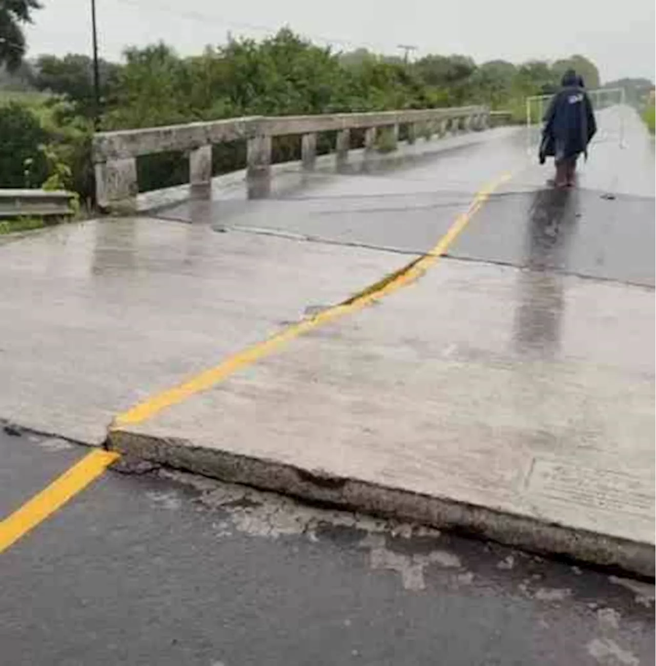 Médicos urgen a reparar el puente “Pozuelos”, en Tlalixcoyan