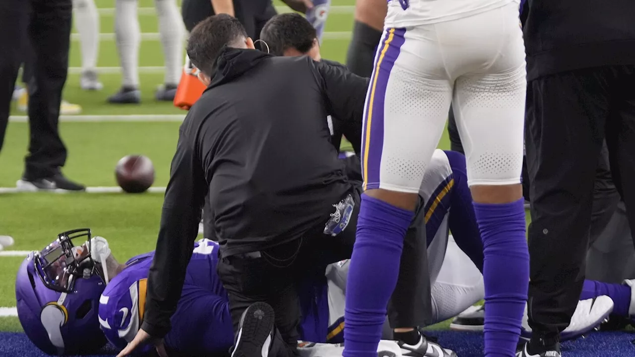 Vikings lose standout left tackle Christian Darrisaw for the rest of the season with knee injury