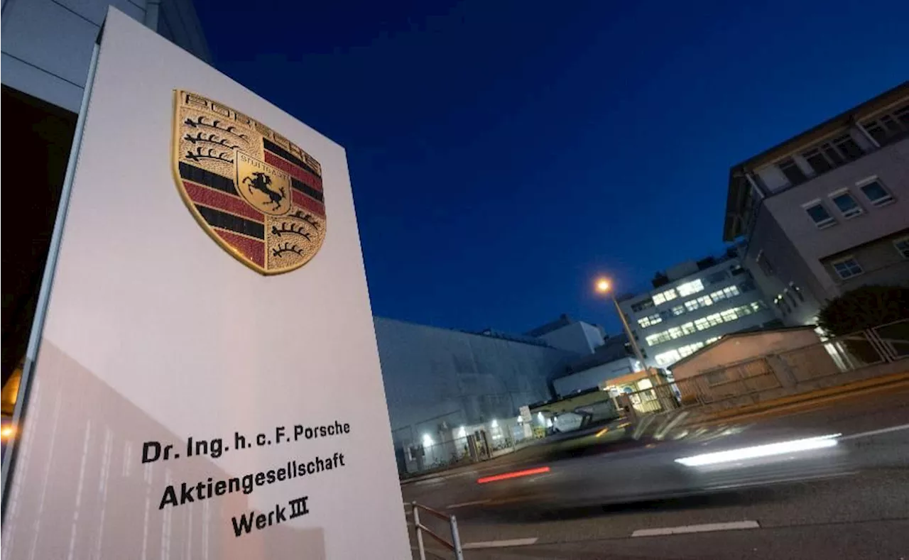 Gewinn von Porsche bricht um fast die Hälfte ein