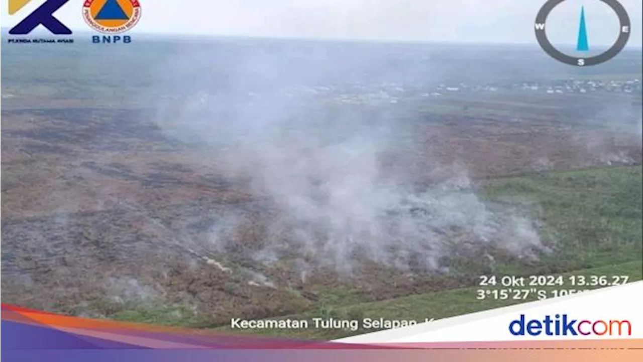 3 Helikopter Water Bombing Padamkan Karhutla di Area Permukiman Warga OKI