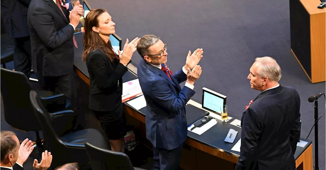 Das „System“ hat der FPÖ klaglos ihren Platz eingeräumt