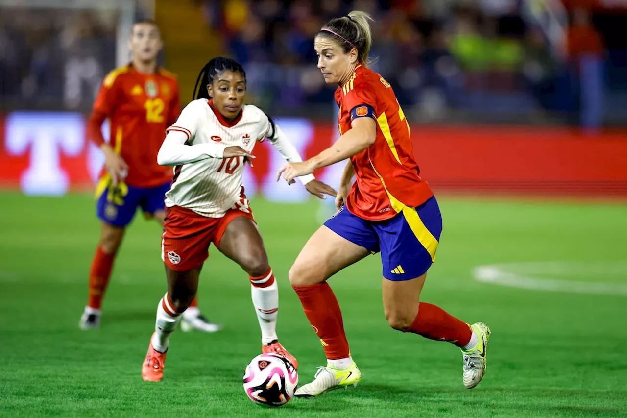 España se reencuentra con su fútbol en el empate ante Canadá