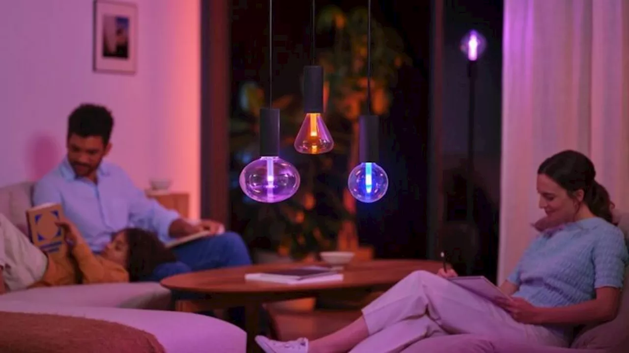 Philips Hue Ellipse : une (très) grosse ampoule connectée à moitié prix, parfait pour un automne cosy