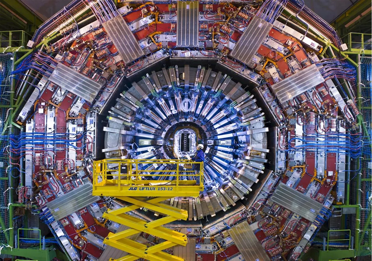 Una científica suiza asegura que bajo el CERN hay un portal a otra dimensión